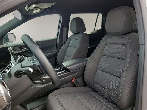 Used 2025 Chevrolet Equinox LT image 11