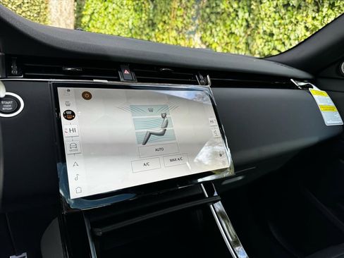 New 2026 Land Rover Range Rover Evoque Dynamic SE image 12
