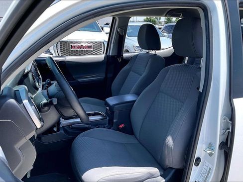 Used 2021 Toyota Tacoma SR5 RWD image 29