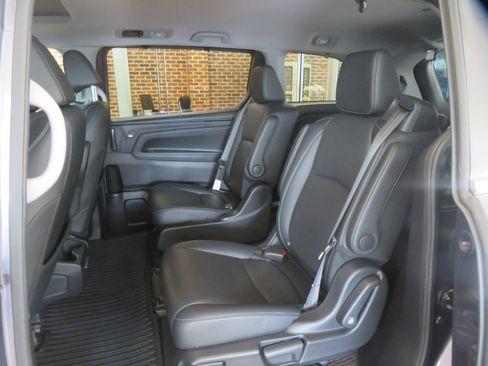 Used 2024 Honda Odyssey EX-L image 13