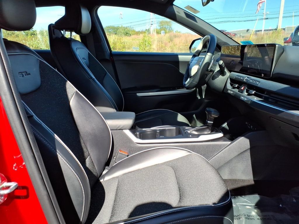 Used 2025 Kia K4 GT-Line FWD image 9