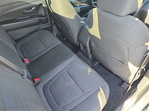 Used 2022 Hyundai Santa Cruz SEL Premium image 11