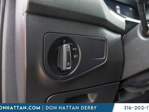 Used 2023 Volkswagen Tiguan SE image 15