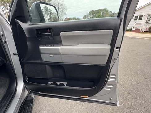 Used 2019 Toyota Sequoia SR5 image 19