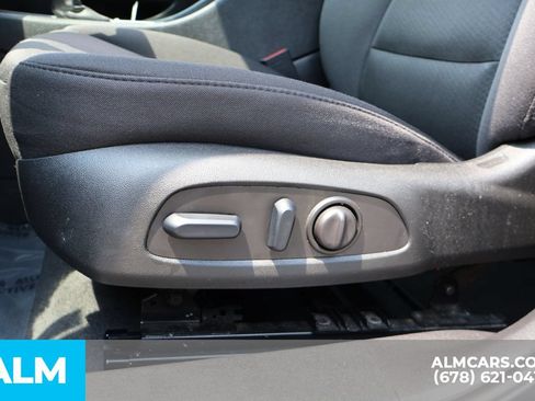Used 2024 Chevrolet Malibu LT FWD image 12