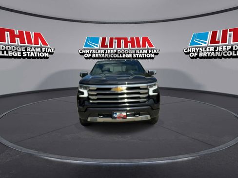 Used 2023 Chevrolet Silverado 1500 High Country w/ Technology Package AWD/4WD image 3