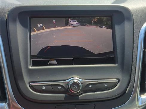 Used 2024 Chevrolet Equinox LT image 15