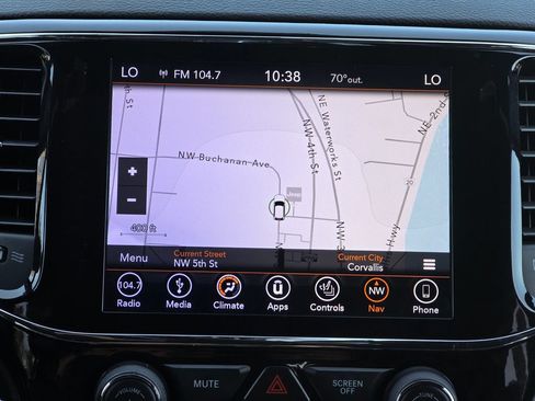 Used 2019 Jeep Grand Cherokee Limited AWD/4WD image 13