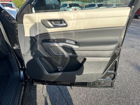 New 2026 Nissan Pathfinder SL image 14