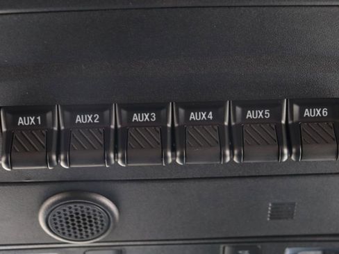 New 2025 Ford Bronco Badlands image 29