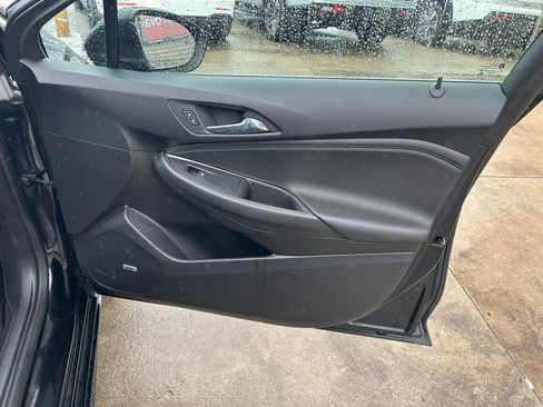 Used 2016 Chevrolet Cruze Premier image 17