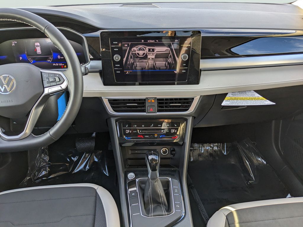 New 2026 Volkswagen Taos SE FWD image 13
