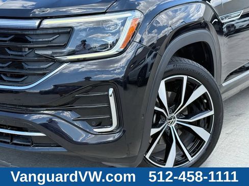 Used 2024 Volkswagen Atlas Cross Sport SEL Premium R-Line AWD/4WD image 3