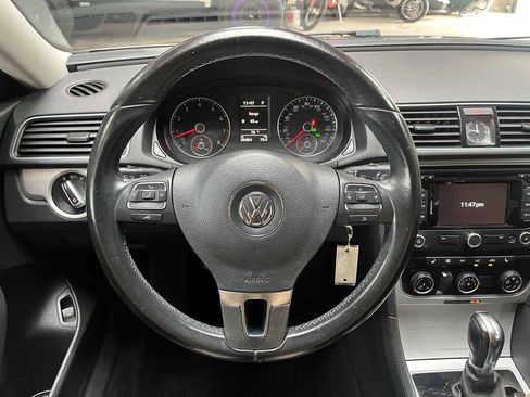 Used 2013 Volkswagen Passat 2.5 SE FWD image 12
