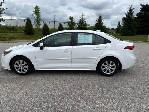 Used 2024 Toyota Corolla LE FWD image 8