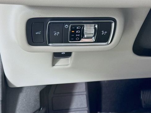 New 2026 Lincoln Nautilus Premier w/ Jet Appearance Package AWD/4WD image 11