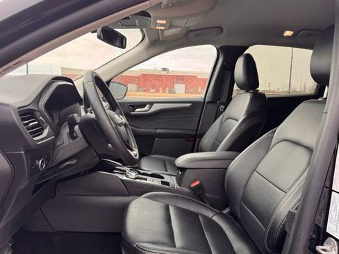 Used 2025 Ford Escape Platinum image 6