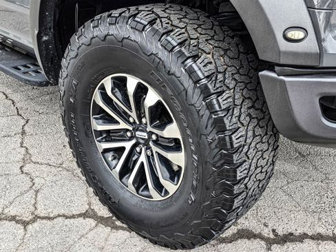 Used 2020 Ford F150 Raptor image 13