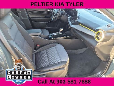 Used 2025 Chevrolet Trax LT w/ Driver Confidence Package image 11