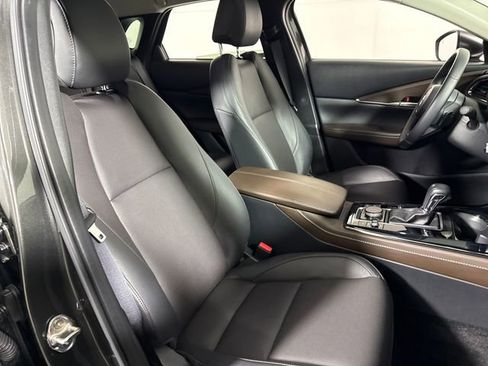 Certified 2025 MAZDA CX-30 AWD 2.5 S w/ Premium Package image 14