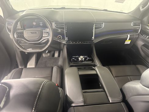 New 2026 Jeep Grand Wagoneer L Summit AWD/4WD image 15