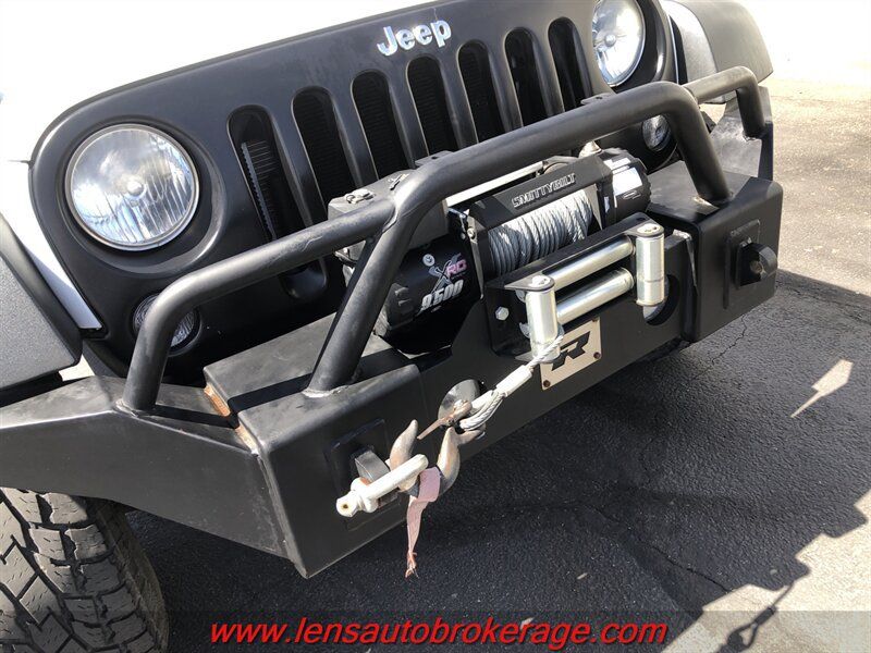 Used 2014 Jeep Wrangler Unlimited Sport AWD/4WD image 3