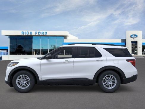 New 2026 Ford Explorer Active RWD image 4