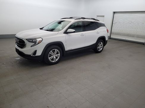 Used 2020 GMC Terrain SLE w/ Driver Convenience Package AWD/4WD image 2