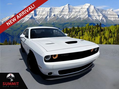 Used 2021 Dodge Challenger R/T Scat Pack RWD image 1