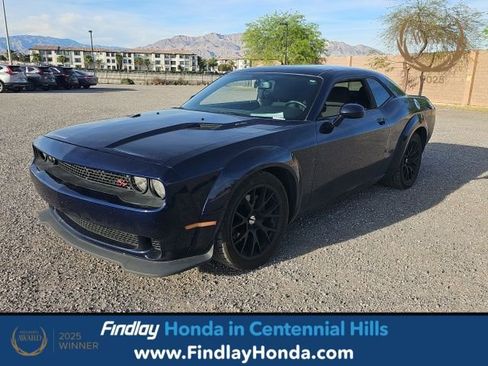 Used 2013 Dodge Challenger R/T image 1