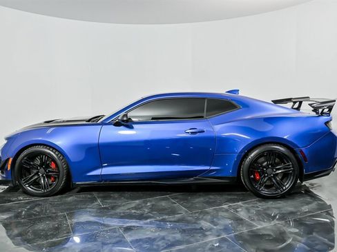 Used 2018 Chevrolet Camaro ZL1 image 7