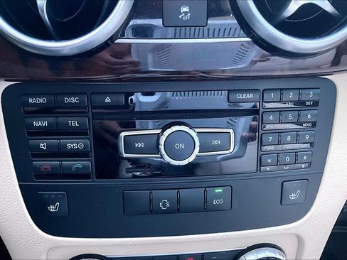 Used 2015 Mercedes-Benz GLK 350 2WD image 33