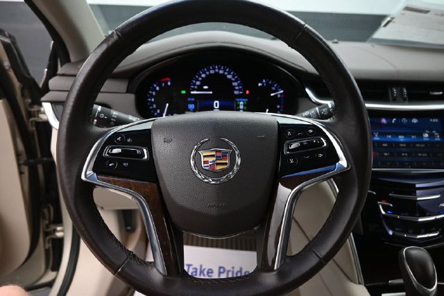 Used 2015 Cadillac XTS FWD image 25
