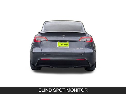 Used 2022 Tesla Model Y Performance AWD/4WD image 9