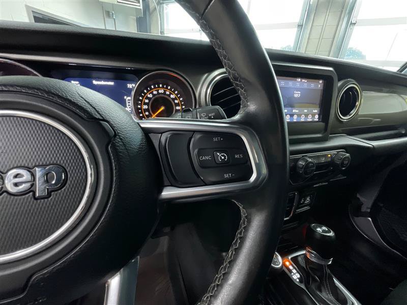 Used 2018 Jeep Wrangler Unlimited Sahara AWD/4WD image 19