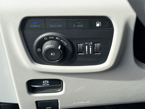 Used 2022 Jeep Grand Cherokee Overland image 12