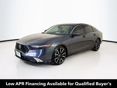 Used 2025 Honda Accord Touring image 3