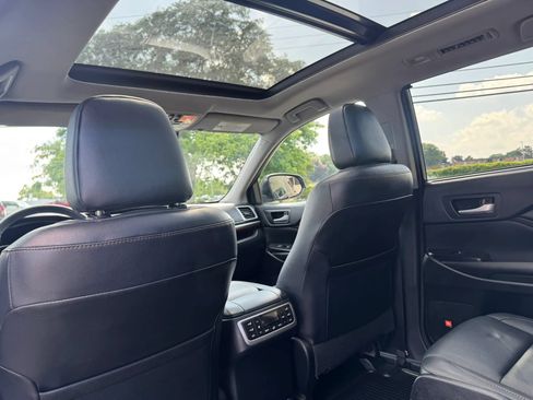 Used 2016 Toyota Highlander Limited Platinum AWD/4WD image 40