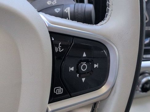 Used 2019 Volvo S60 T5 Momentum w/ Premium Package FWD image 24