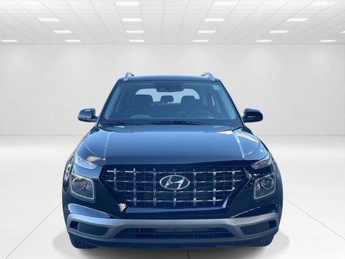 New 2026 Hyundai Venue SEL FWD image 2