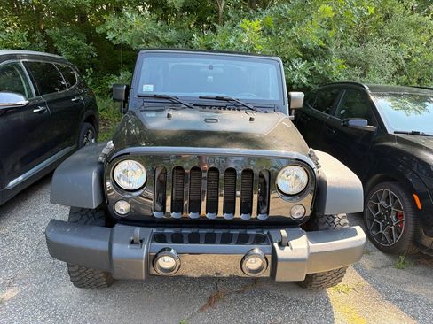 Used 2015 Jeep Wrangler Sport AWD/4WD image 5