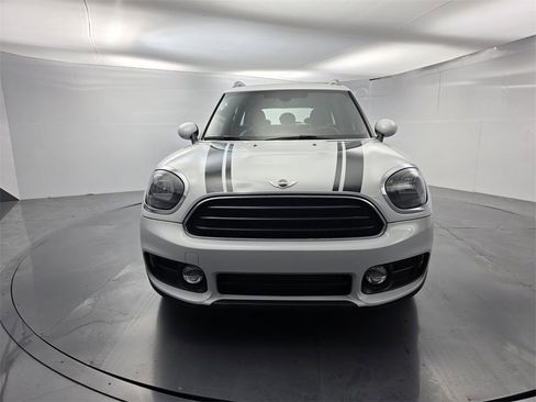 Used 2017 MINI Cooper Countryman image 2