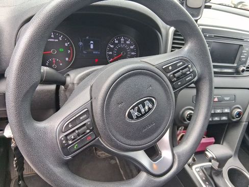 Used 2017 Kia Sportage LX FWD image 7