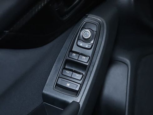 Certified 2021 Subaru Crosstrek 2.0i Premium AWD/4WD image 16