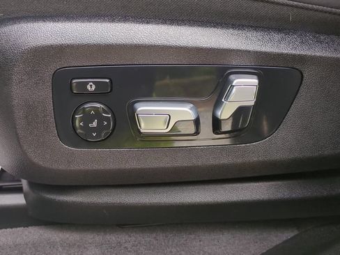 Used 2025 BMW XM AWD/4WD image 18