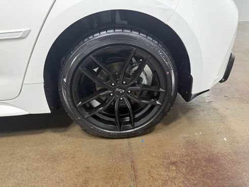 Used 2021 Toyota Corolla SE image 92