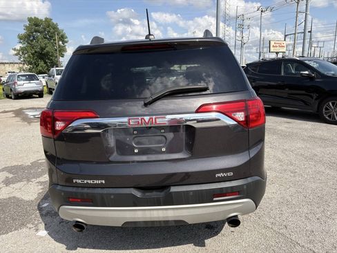 Used 2017 GMC Acadia SLT AWD/4WD image 8