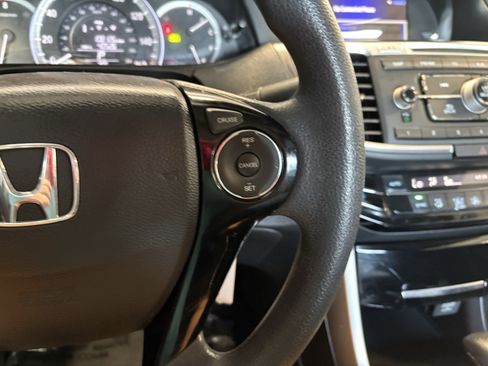 Used 2016 Honda Accord LX image 19