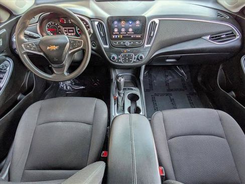 Used 2020 Chevrolet Malibu LT image 17
