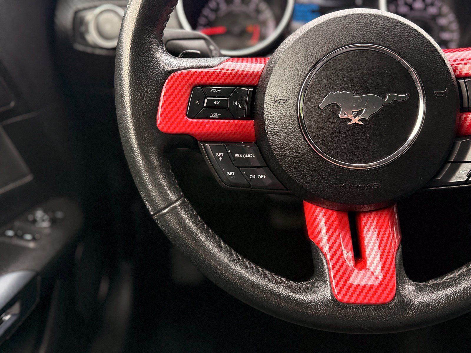 Used 2019 Ford Mustang Coupe RWD image 26